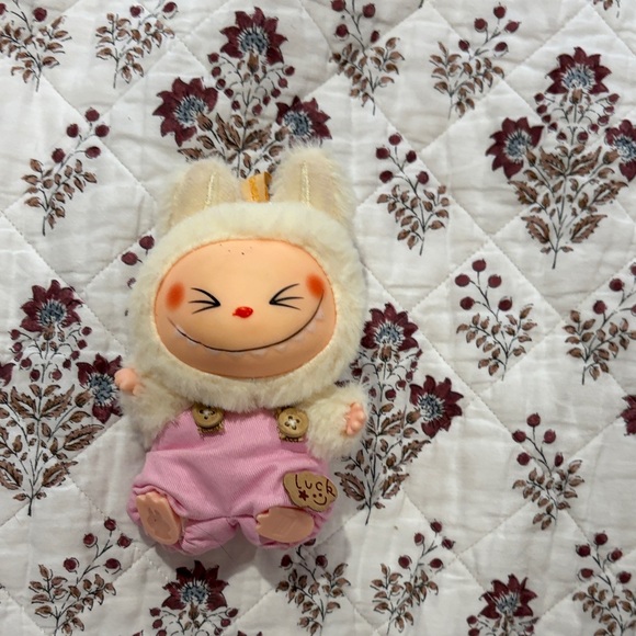 Labubu fake - Picture 1 of 1